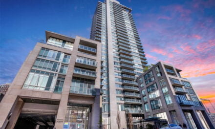 FOR SALE YORKVILLE LUXURY 2 BEDROOM & DEN ON HIGH FLOOR WITH CLEAR VIEWS