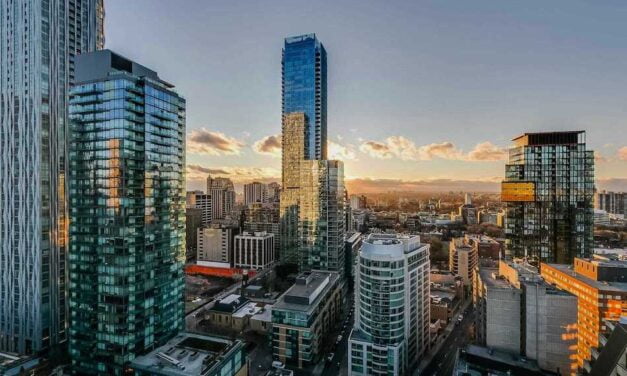 Yorkville’s Top 10 LUXURY Condo Buildings With The Largest Suites